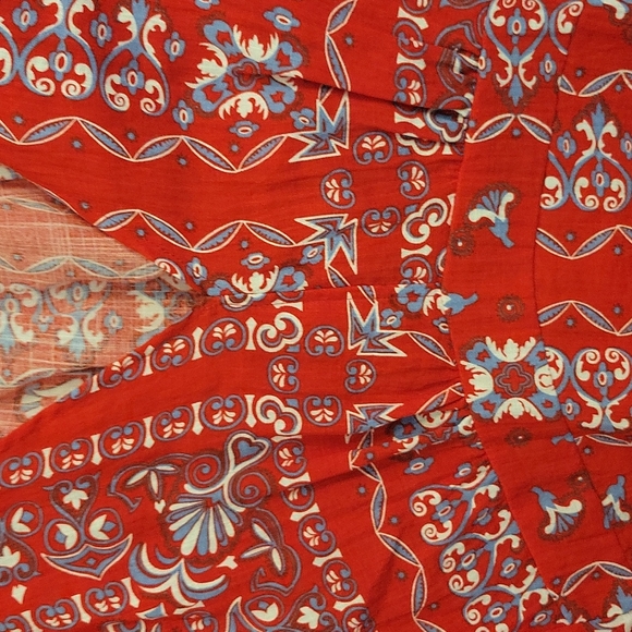 Womens top - Picture 2 of 5